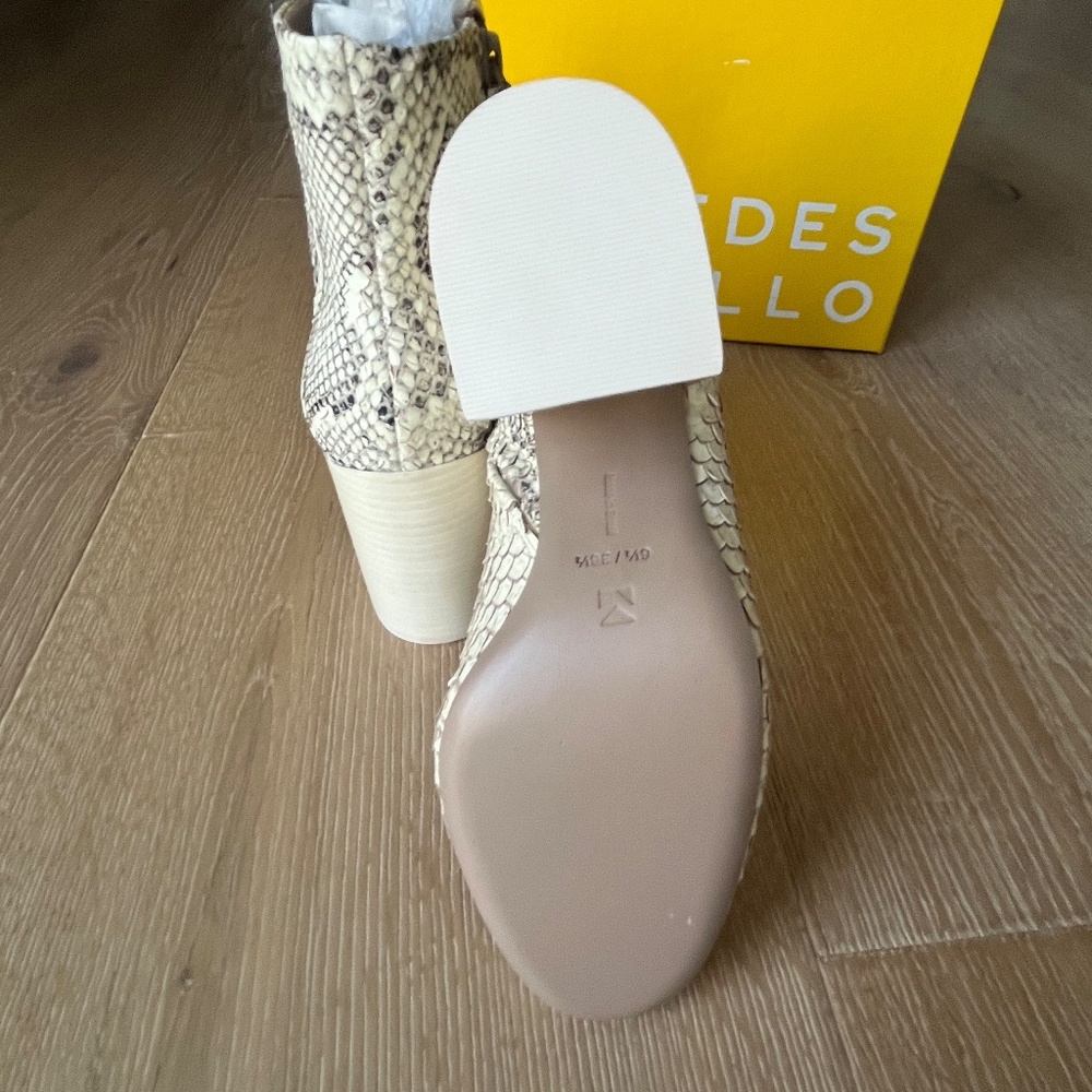 New Mercedes Castillo Booties - Picture 5 of 5